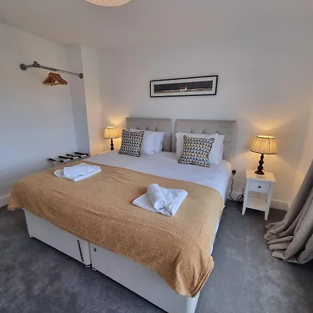 Smithcourt House By Cliftonvalley Apartments * Bristol