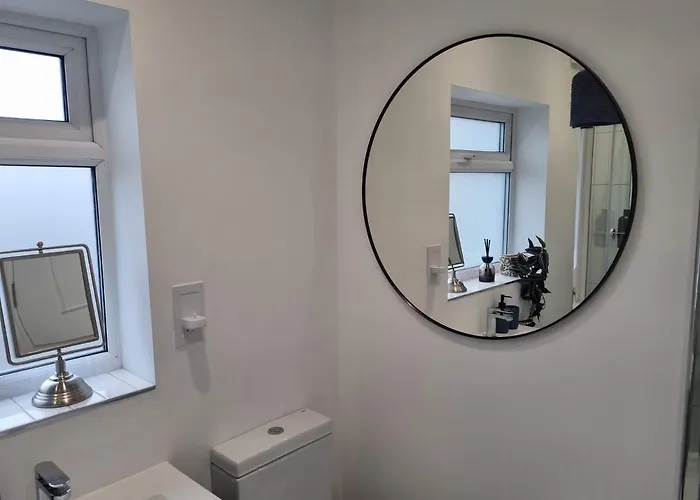 Apartment Smithcourt House By Cliftonvalley Apartments