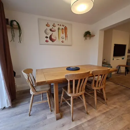 Apartment Smithcourt House By Cliftonvalley Bristol